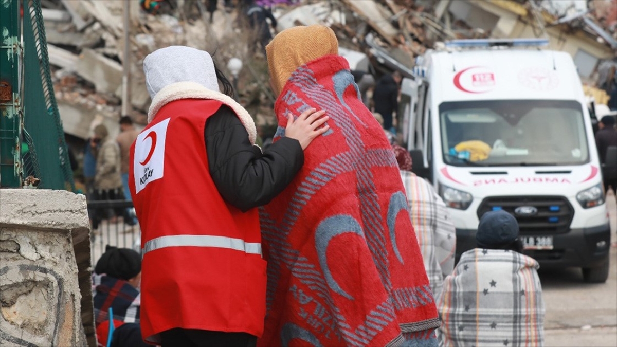 Türk Kızılay Deprem Bölgesinde İhtiyaç Duyulan Malzemelerin Listesini Paylaştı 5243