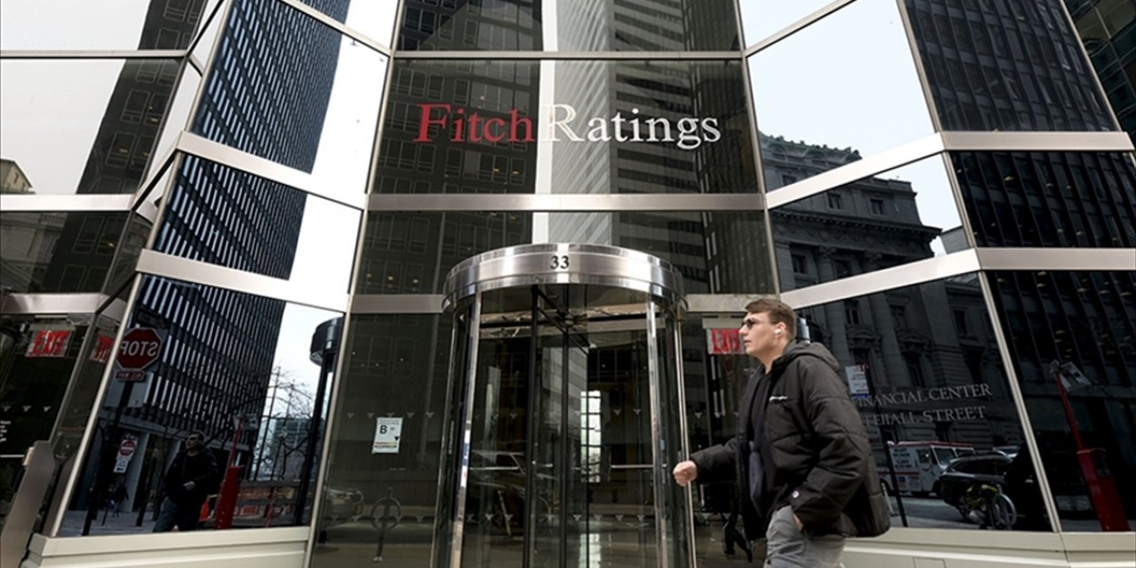 Fitch, "Ticaret Savaşı" Nedeniyle Küresel Ekonomik Büyüme Tahminlerini Düşürdü