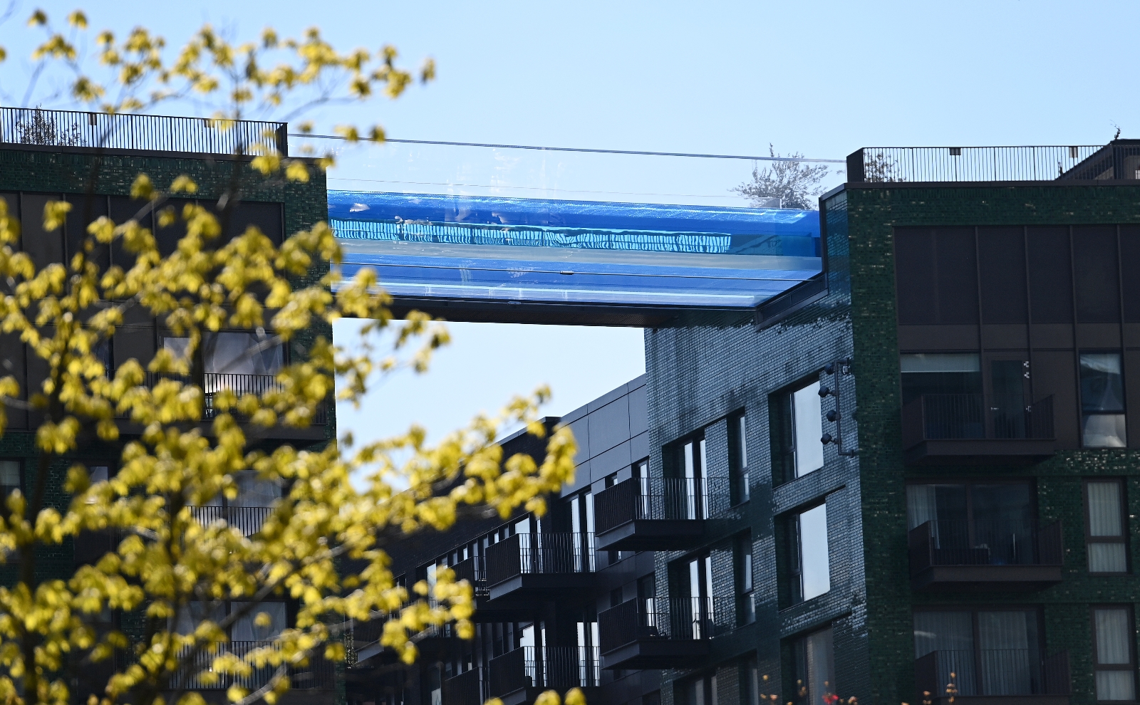 Sky Pool бассейн Лондон