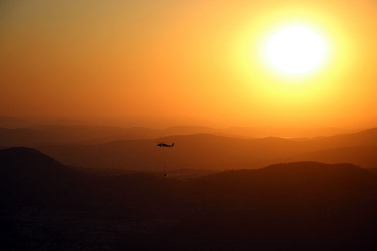 Milas'ta rüzgarın yön değiştirmesi alevleri artırdı