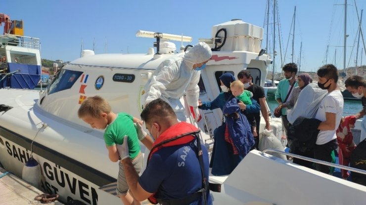 İzmir açıklarında 172 düzensiz göçmen kurtarıldı