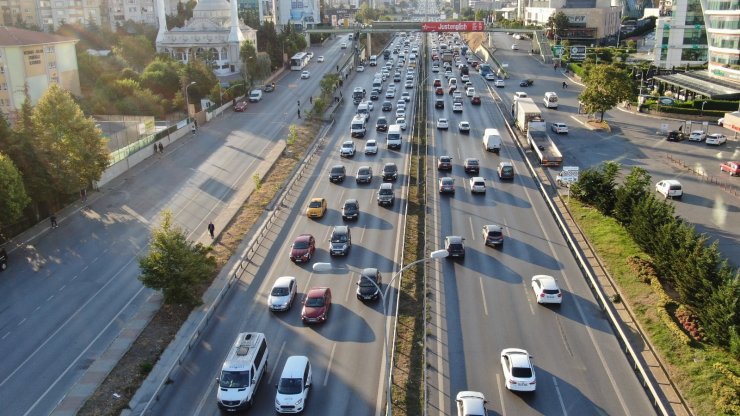 İstanbul’da Trafik  Yoğunluk Yüzde 65‘i Gördü